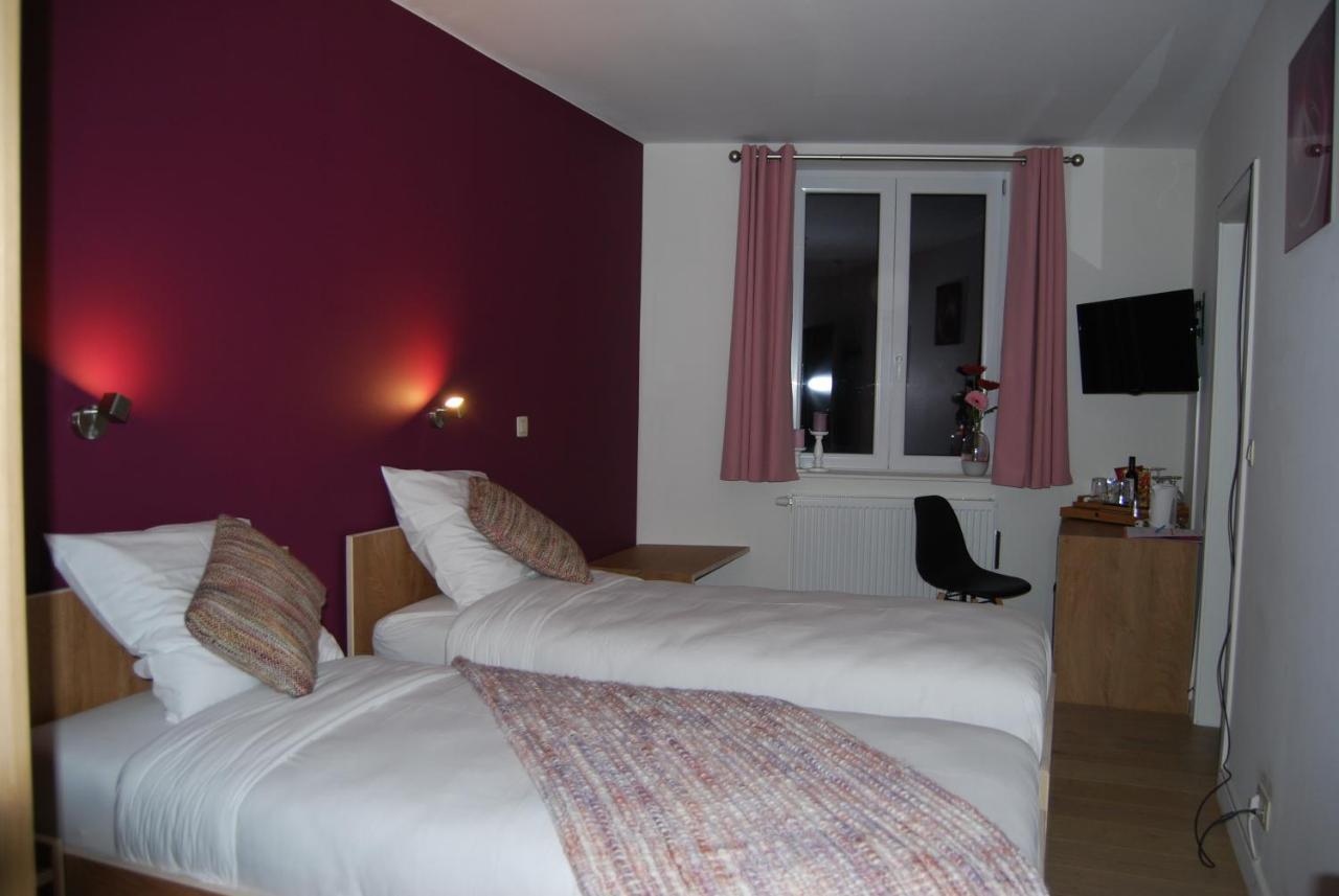 Au Sommet De La Cascade Hotel Stavelot Exterior photo